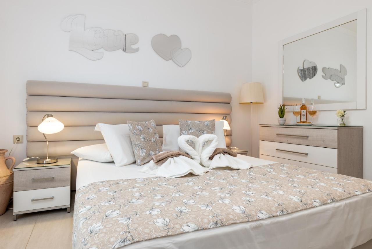 Panos Luxury Studios Páros Exteriör bild